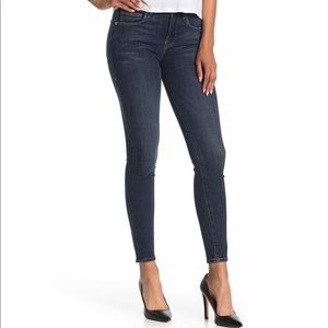 Good American Good Legs Skinny Jeans